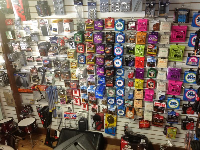 Golden Pawn Shop Enr Edmundston, NB 405 rue Victoria Canpages