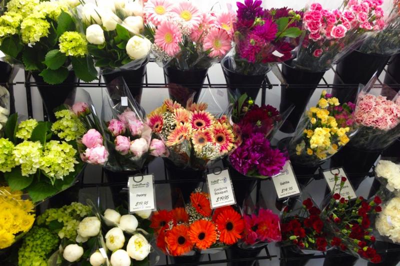 Violet Bloom's Fresh Flowers Inc Opening Hours 705 Kingston Rd