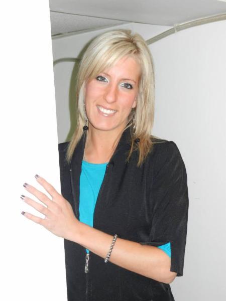 cheveux courts a la mode coiffure simple à réaliser