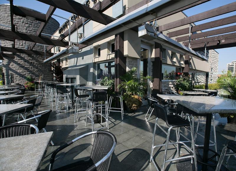 Moxie's Grill & Bar Richmond Hill, ON 159 York Blvd Canpages