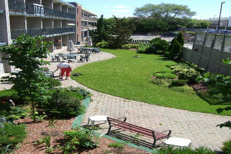 Applewood Retirement Residence Opening Hours 1500 Lansdowne St W